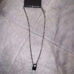 BRANDY MELVILLE silver lock chain necklace